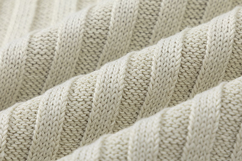 Men's And Women's KNITTED SWEATER